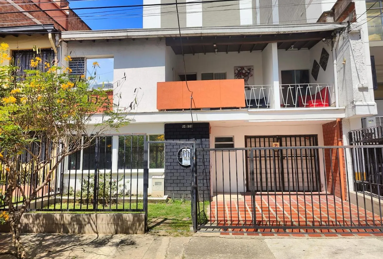 Hotel 1243 Living Hotel Μεντεγίν